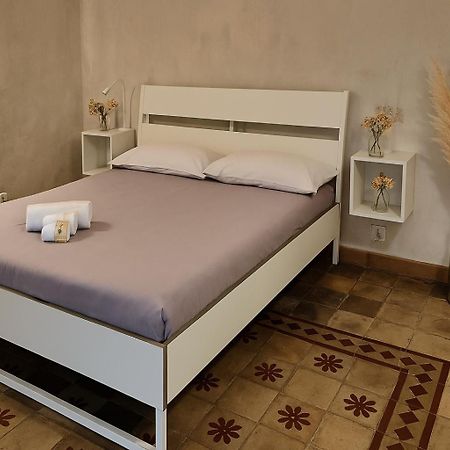 Maniace 57, Ortigia Historic Center, 200 Mt From The Beach Szirakúza Kültér fotó