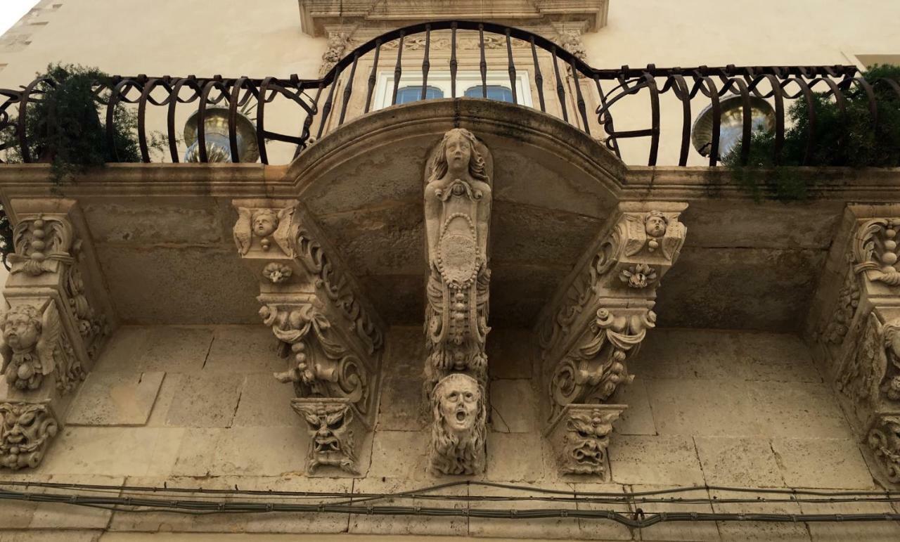 Maniace 57, Ortigia Historic Center, 200 Mt From The Beach Szirakúza Kültér fotó